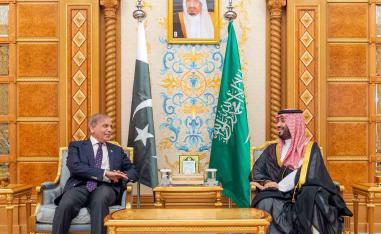 Sharif: Pakistan will always stand firmly with Saudi Arabia