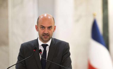  France warns of political limits