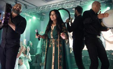 صوت ساجدة عبيد جزء أصيل من ملامح الفرح العراقي