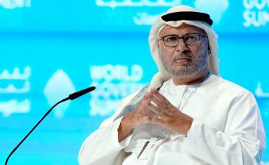 قرقاش يؤكد أن قوة وصلابة الاماراتيين عززت نموذج الإمارات النهضوي