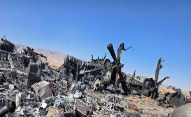 الجيش الأميركي اضطر إلى تدمير طائرتي نقل عسكري حتى لا تقعا في ايدي الايرانيين