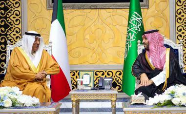 Saudi Crown Prince Mohammed bin Salman receives the Kuwaiti Crown Prince Sheikh Sabah Khaled Al-Hamad Al-Sabah