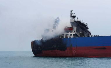 In the Strait of Hormuz, any military confrontation targeting oil tankers or energy facilities could trigger massive oil spills that would be extremely difficult to contain 