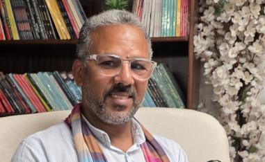 الكاتب محمد الطاهر