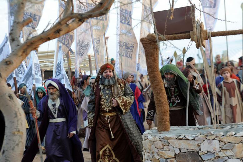 الإبداع بمحاكاة الماضي يتجدد في سوق عكاظ 