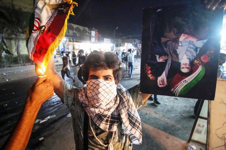 تهديدات الحشد الشعبي بالتدخل تأتي بعد احراق المتظاهرين القنصلية الأميركية