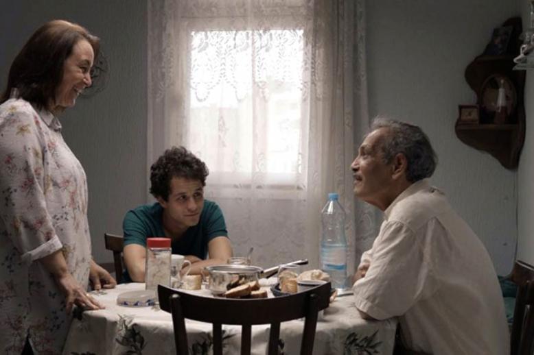 الفيلم لا يرمي باللوم على الفقر والقهر 