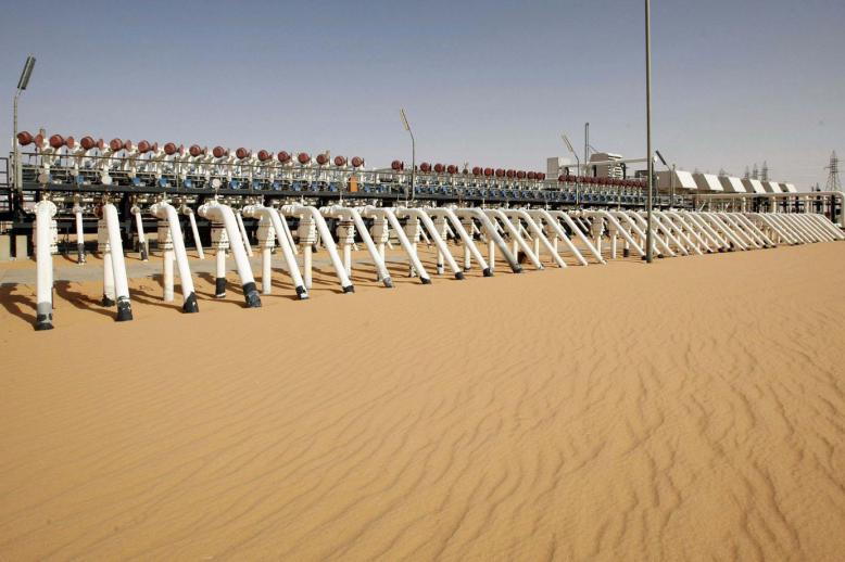 Engineers at the field had earlier given conflicting reports about whether oil was flowing or was being halted.