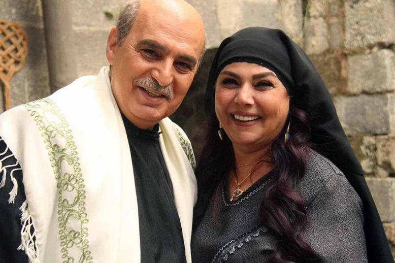 الفنانان صباح الجزائري وعباس النوري في "باب الحارة" (الصورة من صفحة المسلسل على فيسبوك)