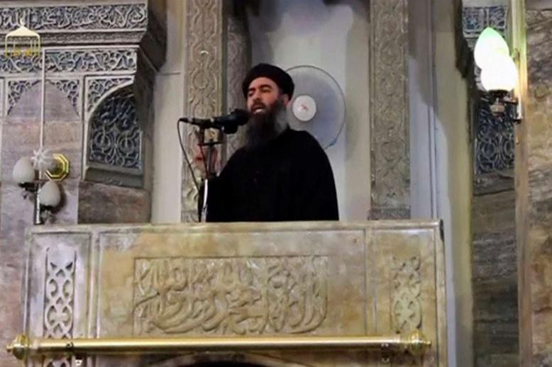 'أمير المؤمنين' المولع بالمحاماة والسلك العسكري وكرة القدم