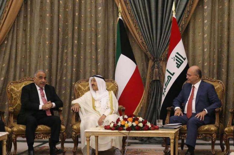 Kuwait's Emir Sheikh Sabah al-Ahmad al-Sabah (C) holding talks with Iraqi officials