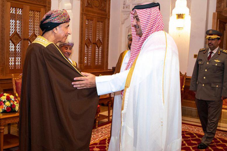 زيارة وزير الدفاع القطري لسلطنة عمان