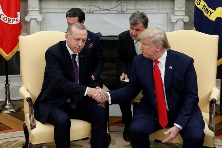 الرئيس الأميركي دونالد ترامب في لقاء سابق مع نظيره التركي رجب طيب أردوغان