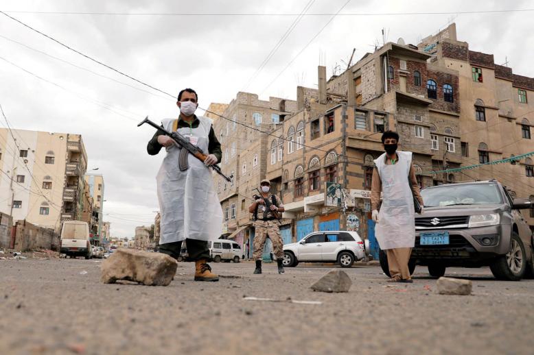 مسلحون حوثيون وسط صنعاء