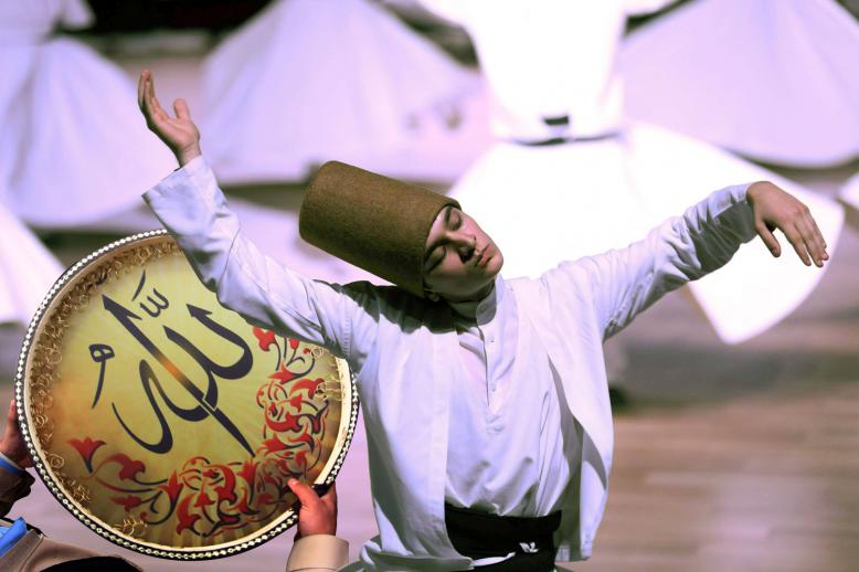 رحلة نحو محبة الخالق للشعور بنشوة السعادة الروحية