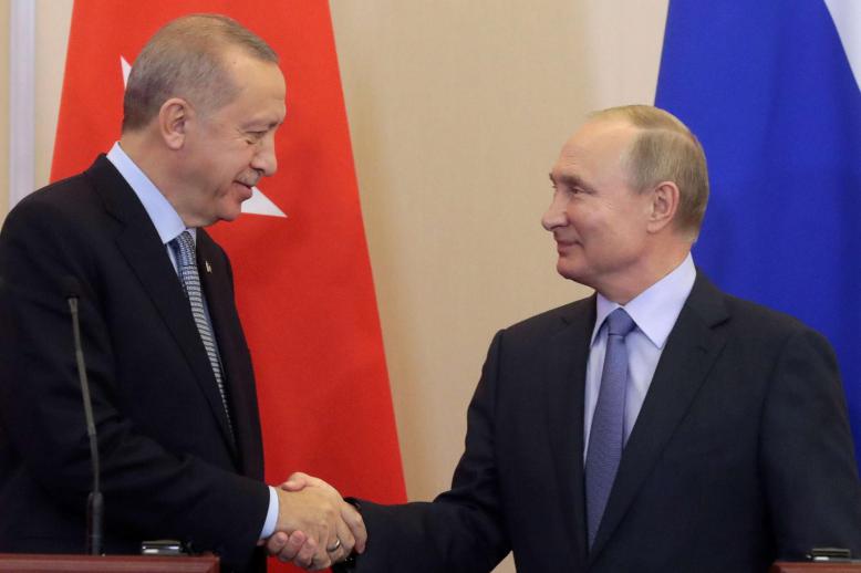 الرئيس التركي رجب طيب اردوغان ونظيره الروسي فلاديمير بوتين