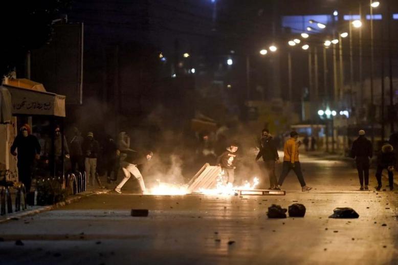 A night of violent confrontations