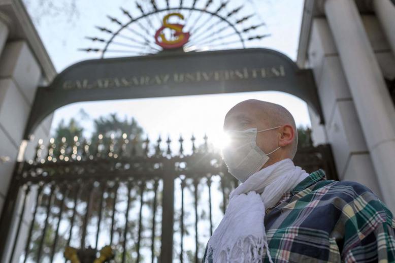 French professors appeal for Turkish work permits in diplomacy row