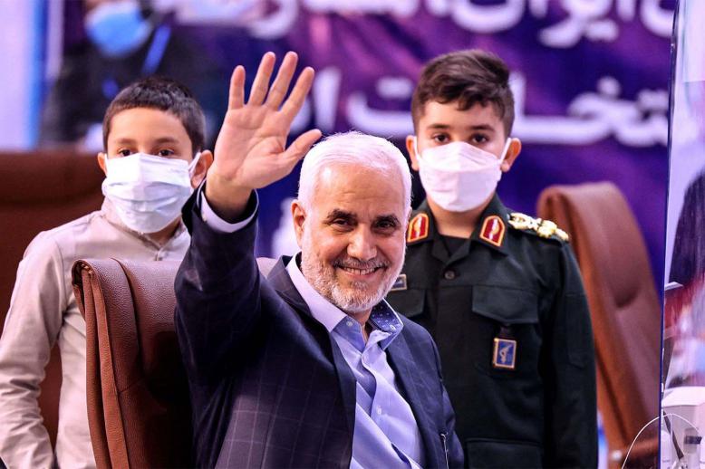 Mehralizadeh's withdrawal leaves six candidates in the race