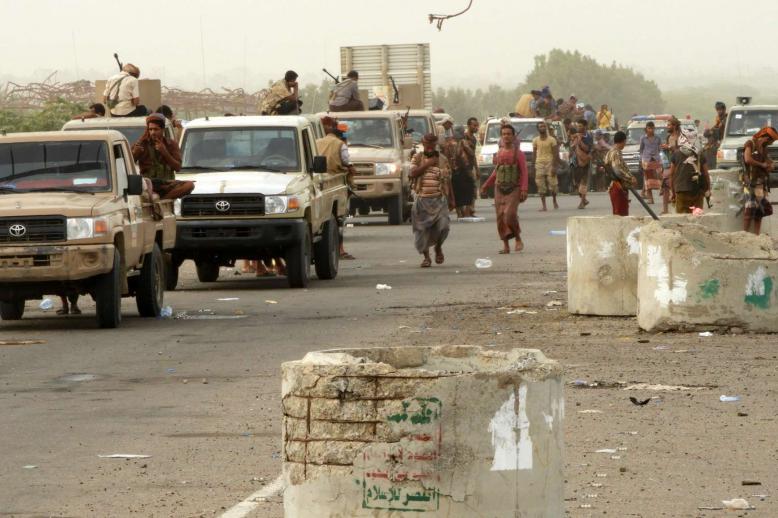 قوات الحكومة تتقدم بعد ان فتح الحوثيون عدة جبهات قتال جنوب الحديدة