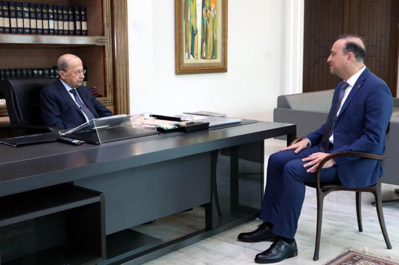 Aoun (L) in talks with Kabbara