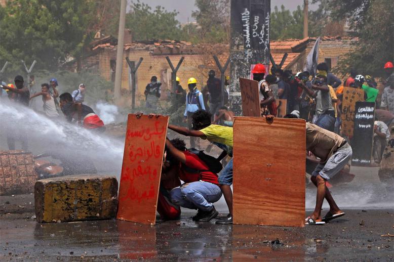 Resisting water cannon