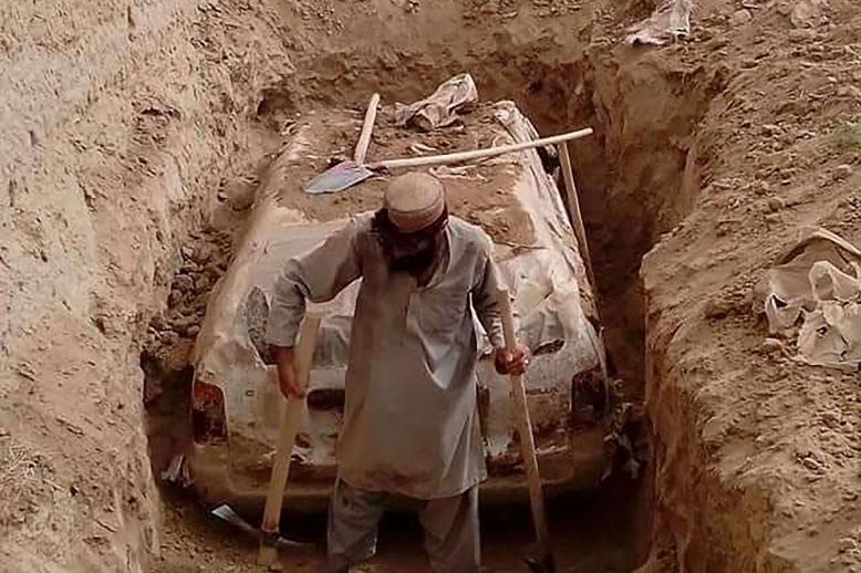 إلى المتحف الوطني في كابول بعد 21 عاما من طمرها بالتراب
