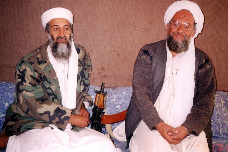 زعيما تنظيم القاعدة السابقان أسامة بن لادن وأيمن الظواهري