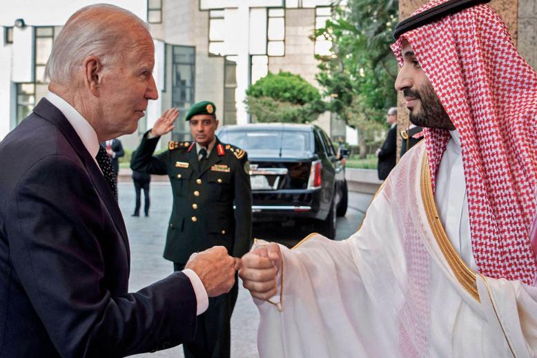 ولي العهد السعودي الأمير محمد بن سلمان يستقبل الرئيس الأميركي جو بايدن في جدة