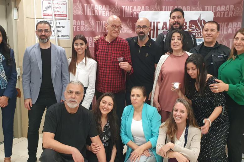'كافيار وعدس'