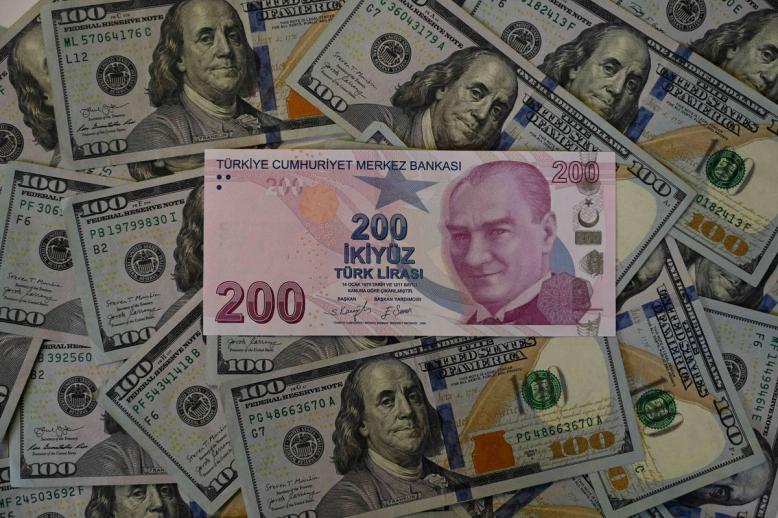 الليرة التركية عرفت قبل ايام اسوا تراجع منذ 2021