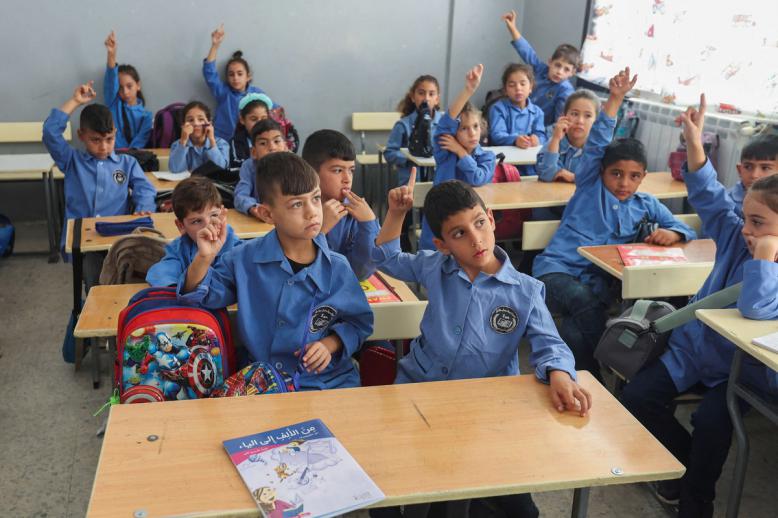 من المهم عودة الأطفال إلى المدارس حتى ولو كانوا نازحين