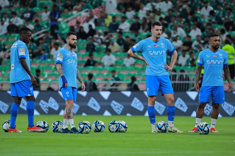 الهلال يطمح لبلوغ النهائي على حساب الأهلي