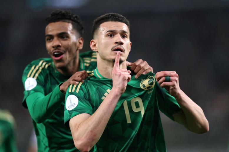 ثنائية عبدالله الحمدان في شباك منتخب العراق حسمت المباراة 