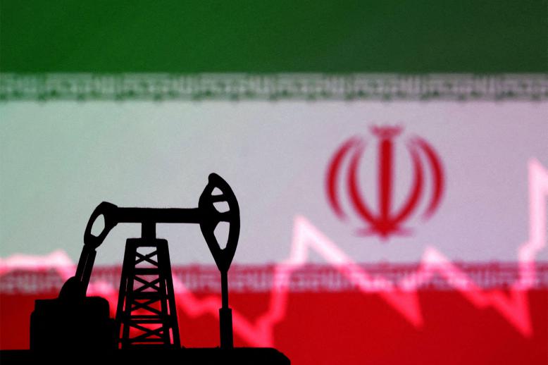 Guards get around half of Iran's oil export revenue