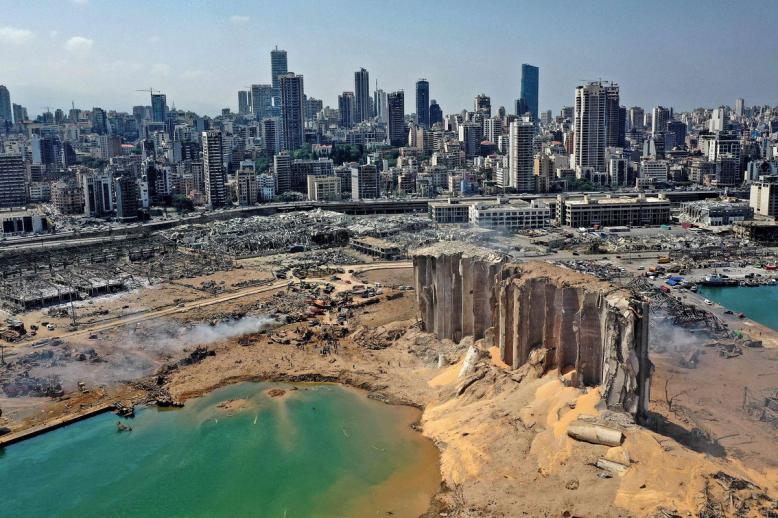 في الرابع من أغسطس 2000 صارت بيروت تُرى كما لم تر من قبل 