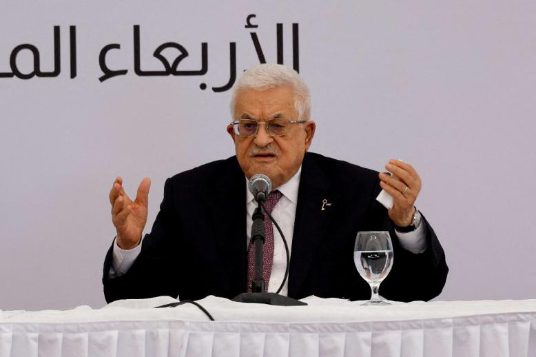 عباس حذر مرارا من تداعيات ضرب الاقتصاد الفلسطيني