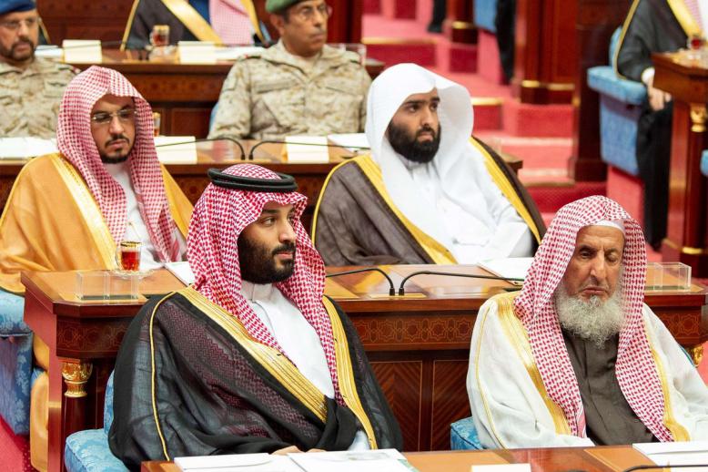الشيخ عبدالعزيز آل الشيخ من أعلام العلم الشرعي والإفتاء في الإسلامي