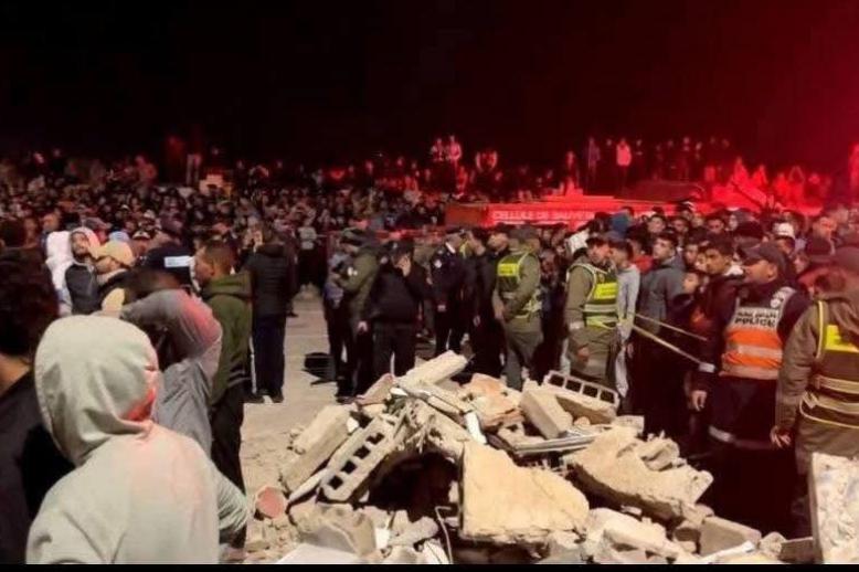 22 قتيلا و16 جريحا ضحايا انهيار البنايتين
