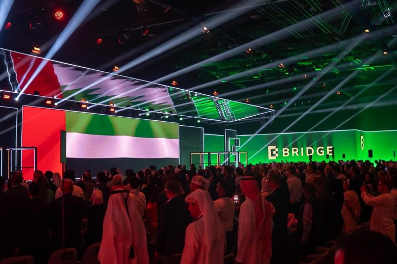 قمة بريدج تقدم امتداداً حياً لروح الإمارات المنفتحة على العالم 