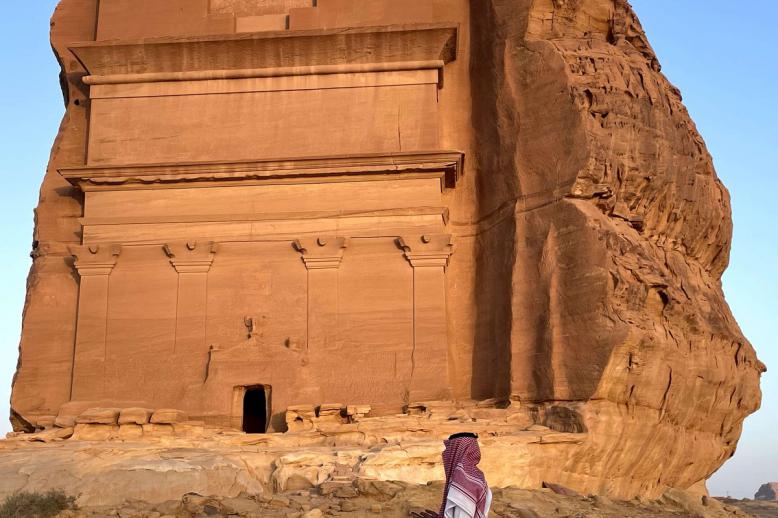 شاهد على التاريخ