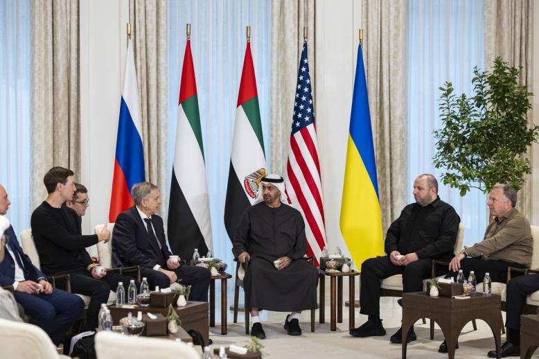 الشيخ محمد: الإمارات ملتزمة بنهجها القائم على تشجيع الحوار ودعم المبادرات الدبلوماسية