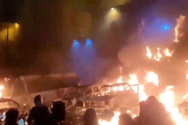 هل تتصدع جبهة القمع تحت ضغط الشارع الإيراني 