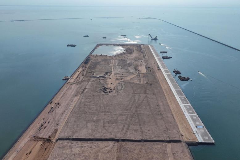 العراق يرفض المساس بحدوده البحرية