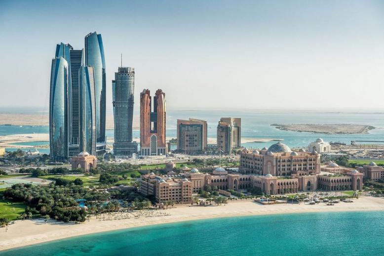 الإمارات نموذج حضاري جمع بين الأصالة والحداثة