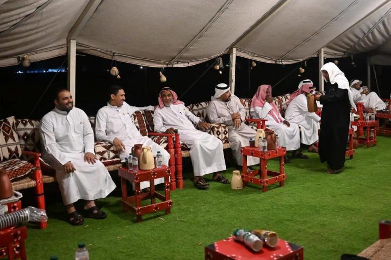 لوحة اجتماعية متكاملة 