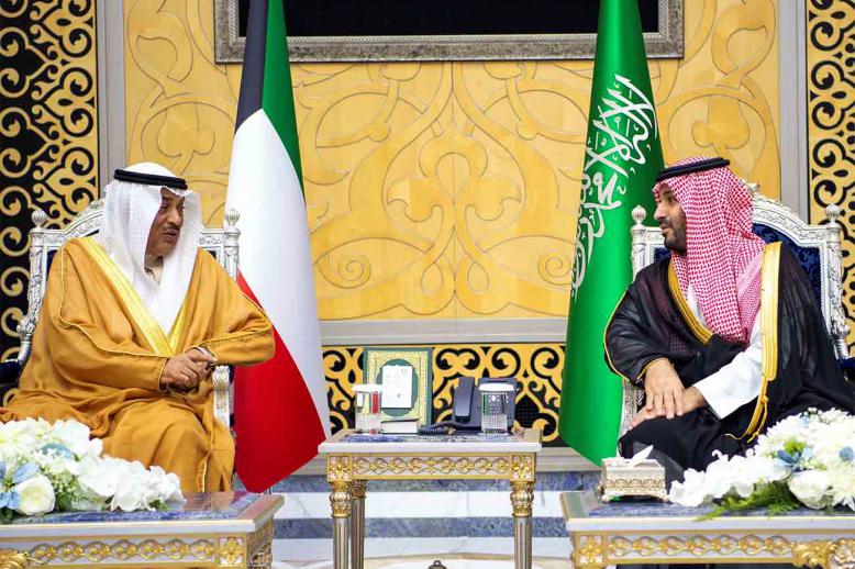 Saudi Crown Prince Mohammed bin Salman receives the Kuwaiti Crown Prince Sheikh Sabah Khaled Al-Hamad Al-Sabah