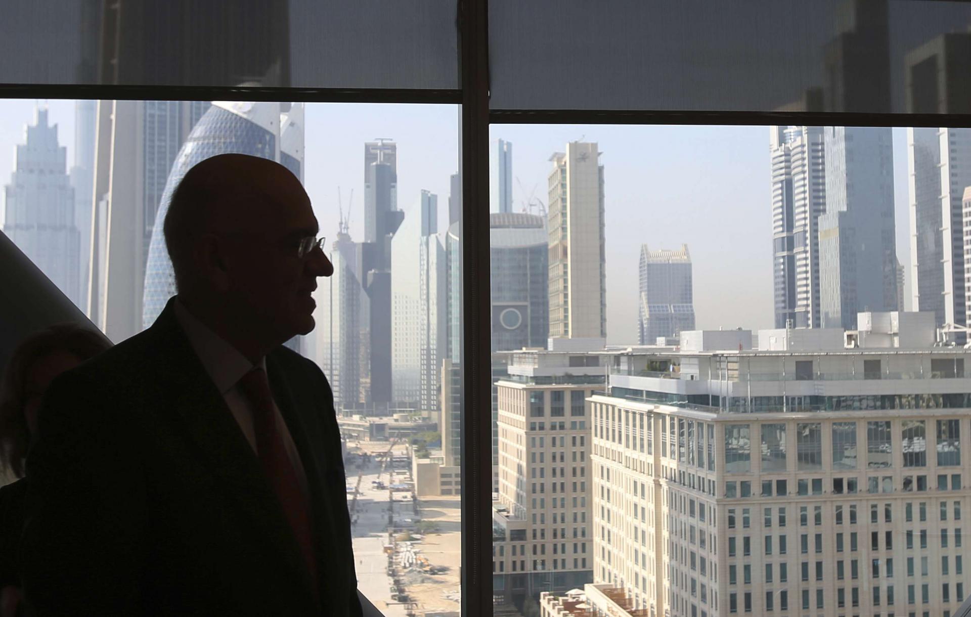 دعم المستثمرين في الامارات