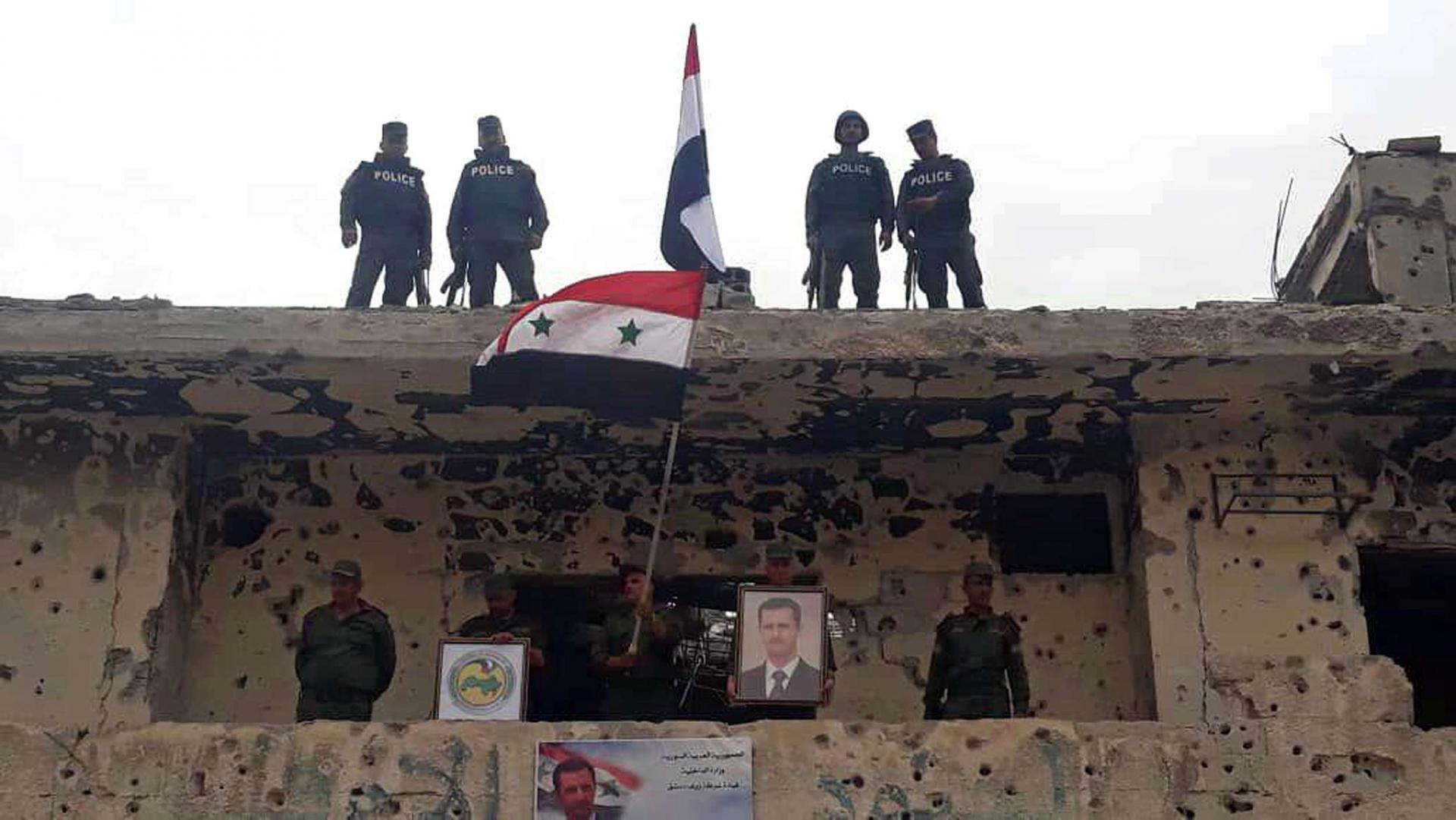 قوات الامن السورية في اليرموك والحجر الأسود