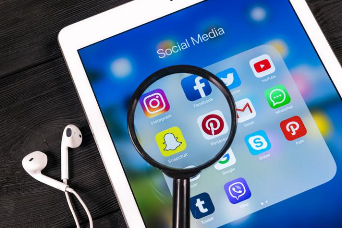 مواقع التواصل